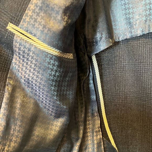 John Varvatos sports coat sz. 38R - Picture 3 of 9